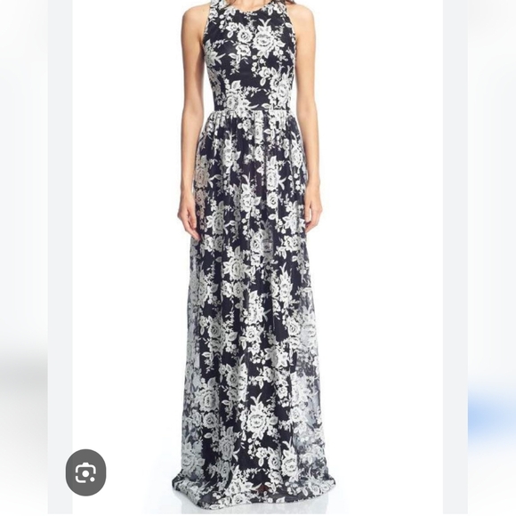 David Meister Elegant Black and White Floral Maxi Dress - Picture 10 of 10